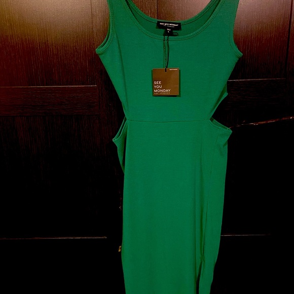 See You Monday Dresses & Skirts - Dress New See you Monday color Green with side cutout
